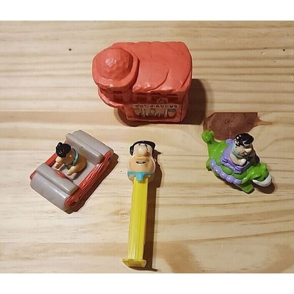 Other - Vintage Flintstones Fred Flintstone  Figures House Pez Lot Of 4
